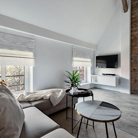 Harbor Apartments - Mikolowska カトヴィツェ エクステリア 写真